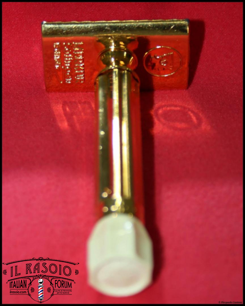 Merkur Progress Gold Ivory