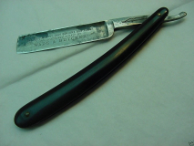 Bow razor