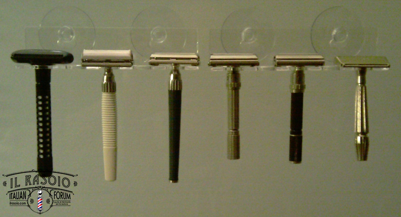 DE Razors display