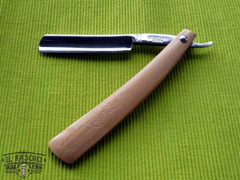 Le Grelot per Mosnat Dinan manicato in bosso da Mastro Livi - recto