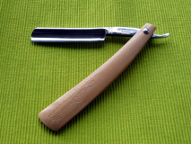 Le Grelot per Mosnat Dinan manicato in bosso da Mastro Livi - recto