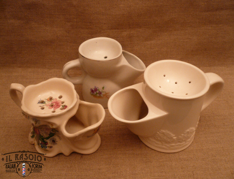 Shaving scuttle