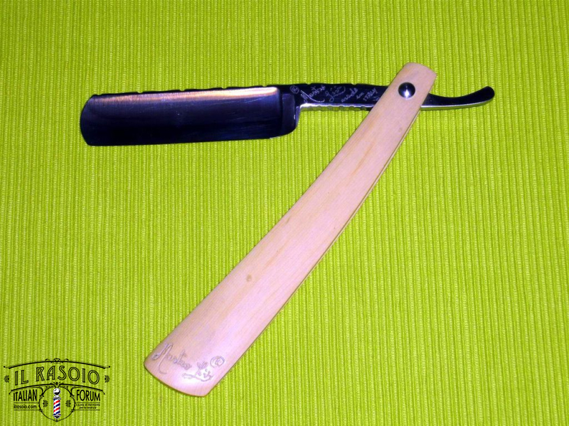 Mastro Livi Pinin manicato in bosso - recto