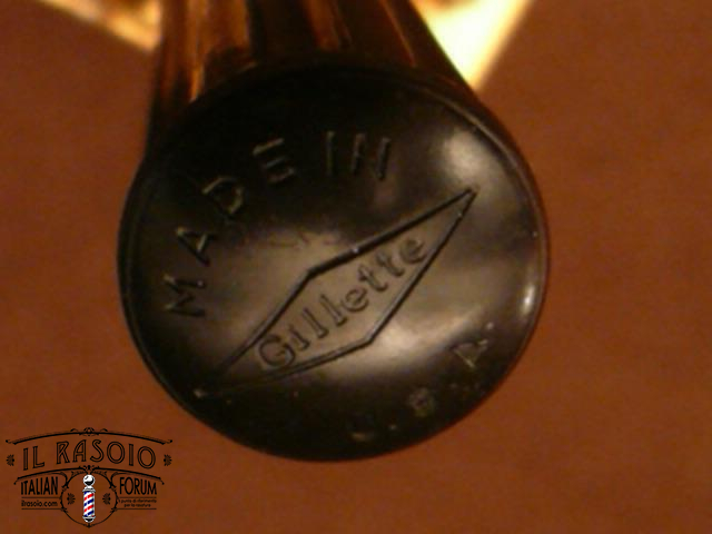 GILLETTE tech gold plastic handle