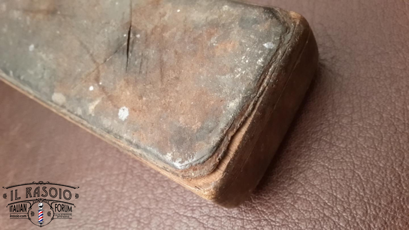 astuccio francese per due rasoi