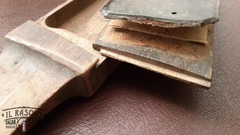 astuccio francese per due rasoi