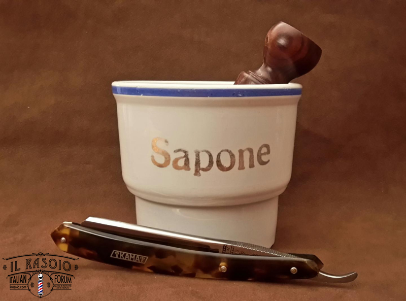tazza da sapone / Ceramica Revelli di Laveno.
