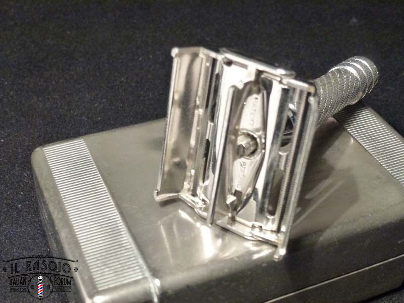 Gillette Aristocrat (made in England) 3