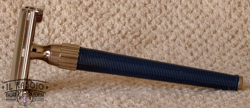 Gillette SUPER SLIMTWIST 01 Full Front
