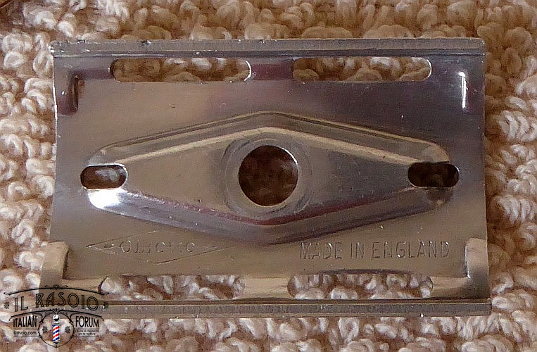 Gillette TECH 05 Base Bottom