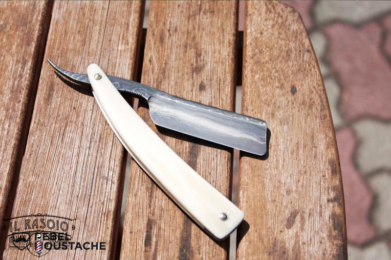 Rebel Moustache Rasoio Damascato 001