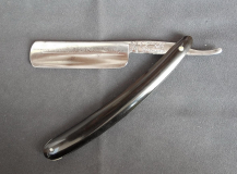 Ern The Famous Es-ex Razor