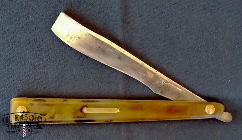 pipe & dart mark