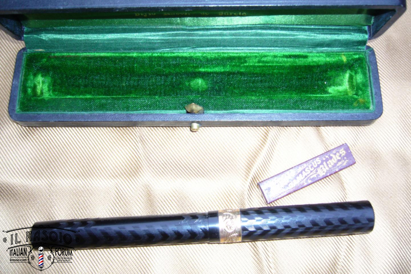 Arnold pen razor1