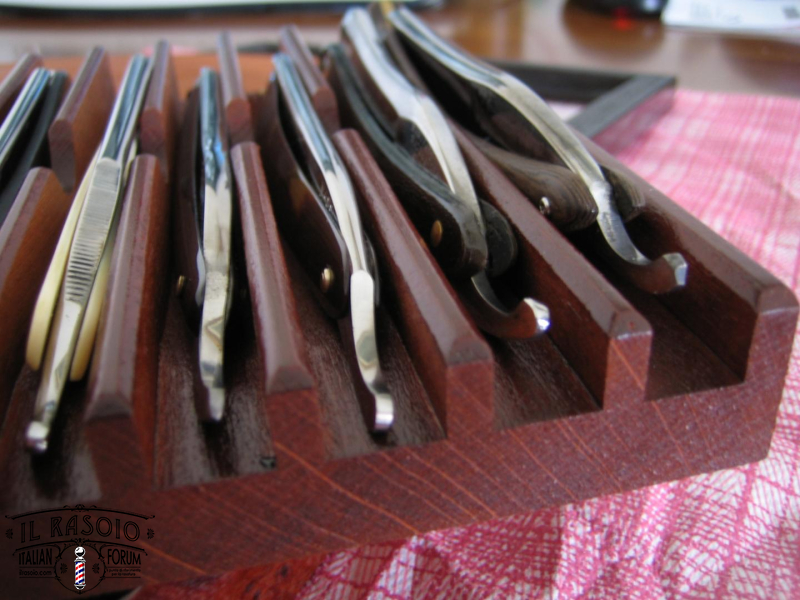 3 7 Razors Display Box TI