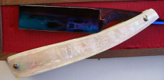 Mastro Livi in damasco Camillo Silvano blue 8/8, manico in madre perla
