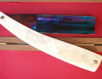 Mastro Livi in damasco Camillo Silvano blue 8/8, manico in madre perla