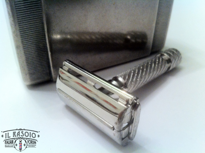 Gillette Aristocrat Eng