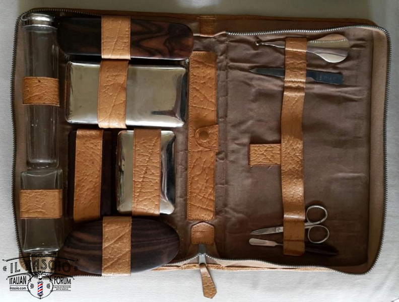 kit viaggio toeletta