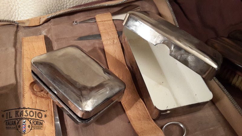 contenitore da sapone e ....?