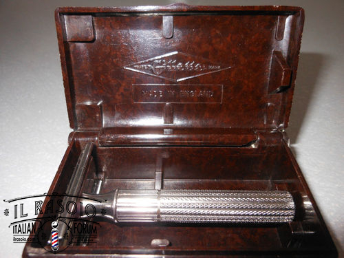 Gillette Fat Handle