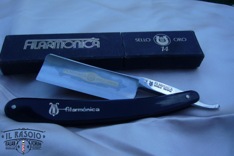 Filarmonica 14 sello oro a