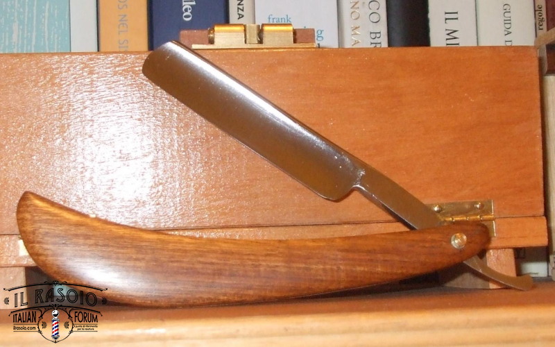 Il mio primo rasoio ( senza nome )