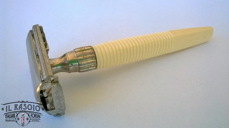 Gillette Slim Twist