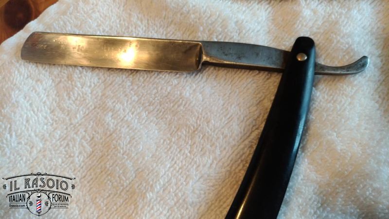 rasoio sconosciuto, primo restauro