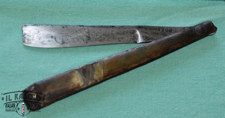 stub tail Clayton
