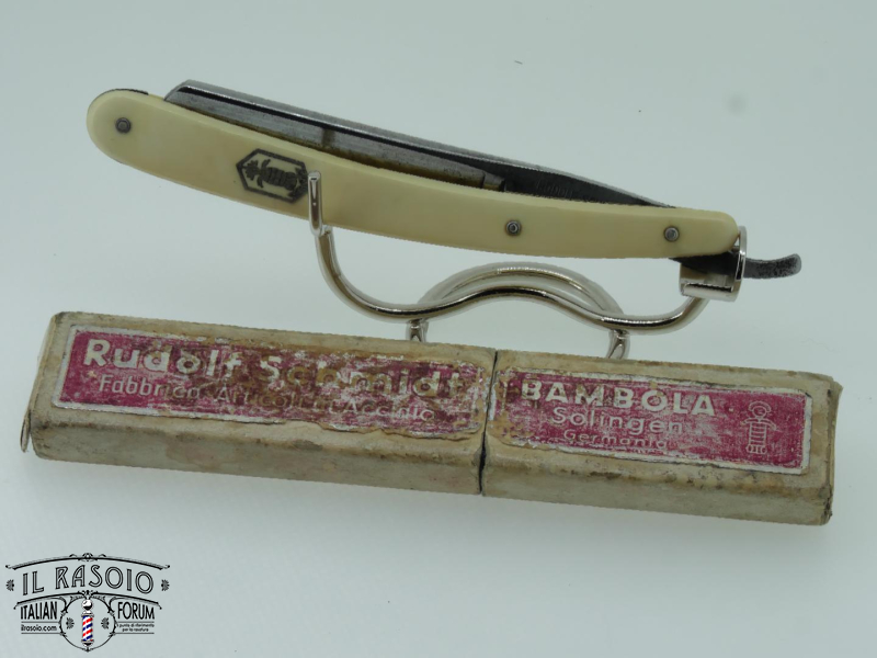 Bambola205a