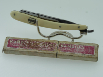Bambola205a