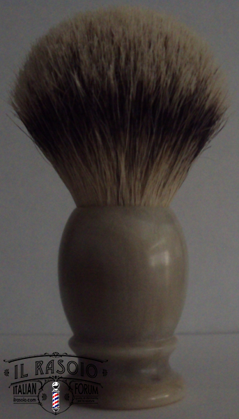 Kimson-stand 02