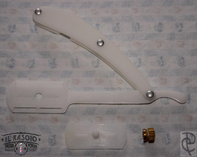 Daune Replica