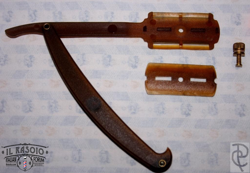 Daune Replica