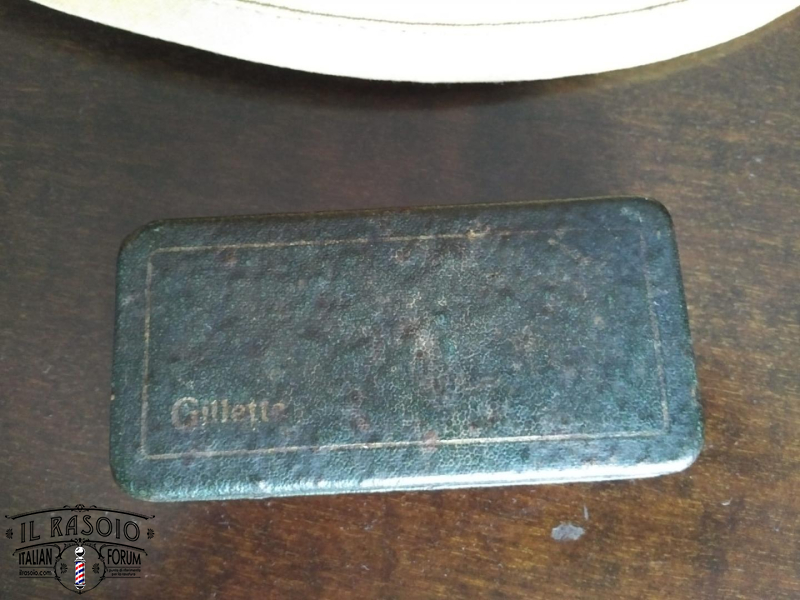 Gillette tech custodia