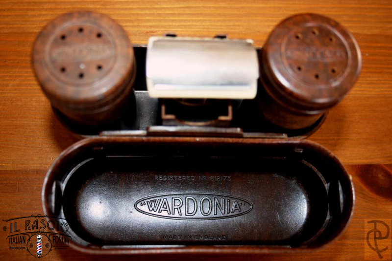 Wardonia Travel Kit