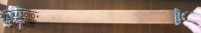 retractable strop