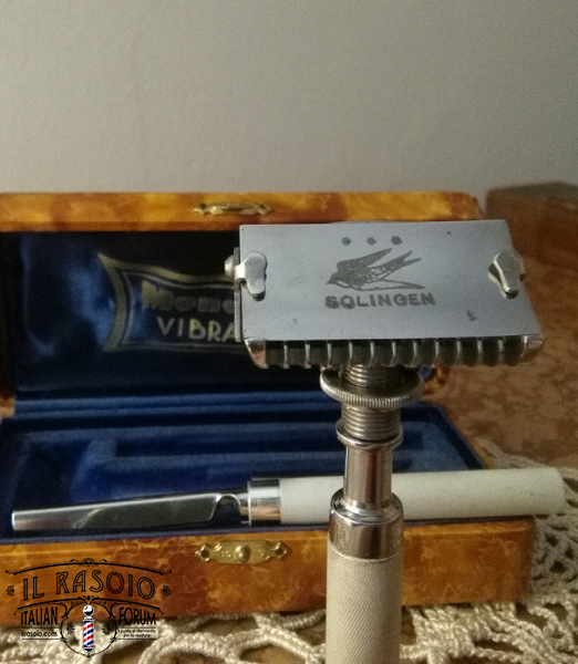 Mondesir Vibrator (4)