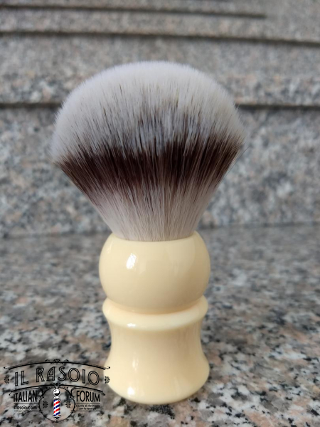 Frank Shaving ciuffo 01