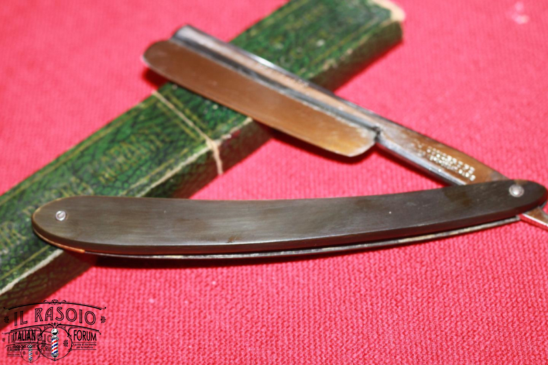 Faux frameback J. Coudert 