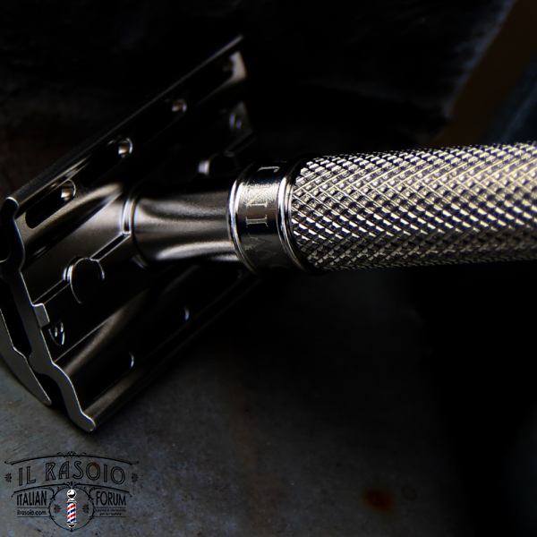 09-KNURLED-DARK
