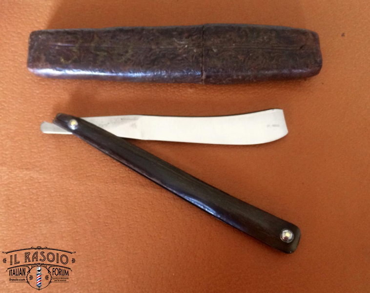 V pipe acier fondu