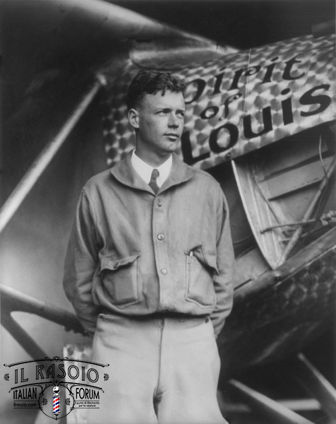 800px-Charles Lindbergh and the Spirit of Saint Louis (Crisco restoration, with wings)