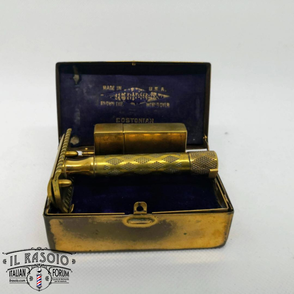 Gillette Bostonian
