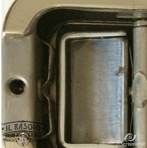 2020-04-15 08-11 Vintage Rolls Razor