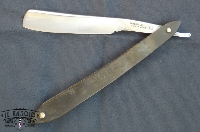Dumas Ainé 32