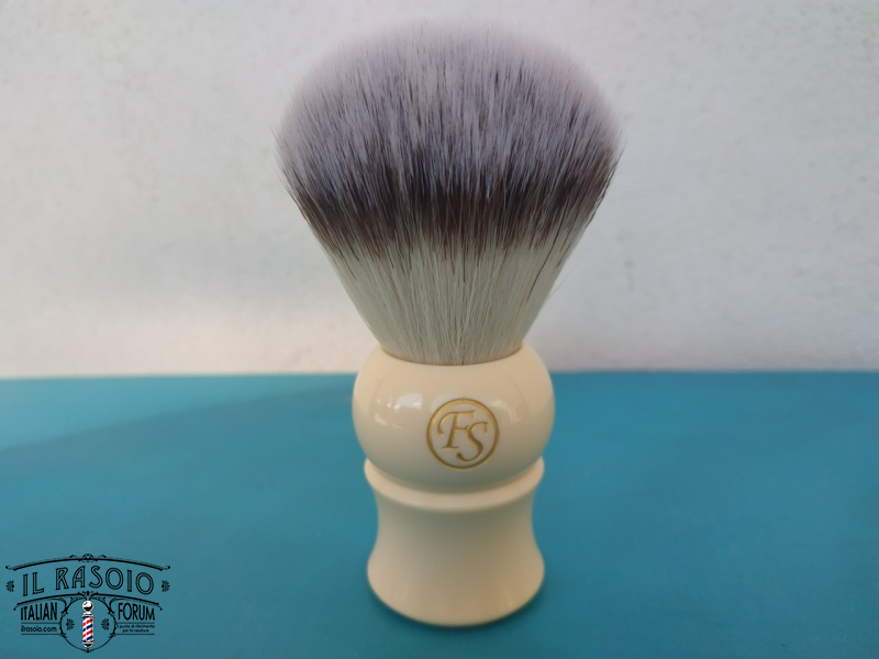 IMG_frank_shaving