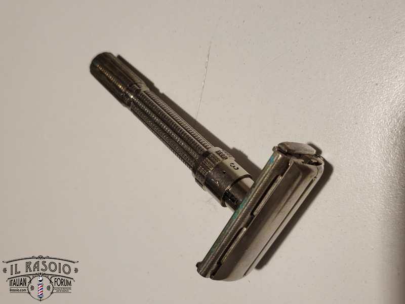 Gillette Slim Adjustable 1