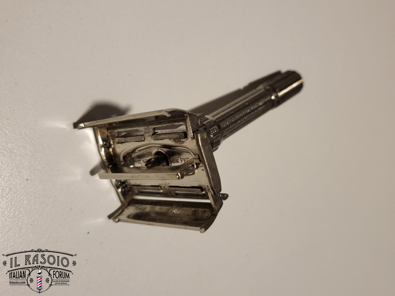 Gillette Slim Adjustable